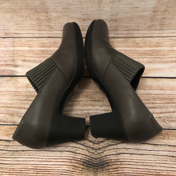 Clarks Bendables Slip On Pumps - Picture 5 of 7